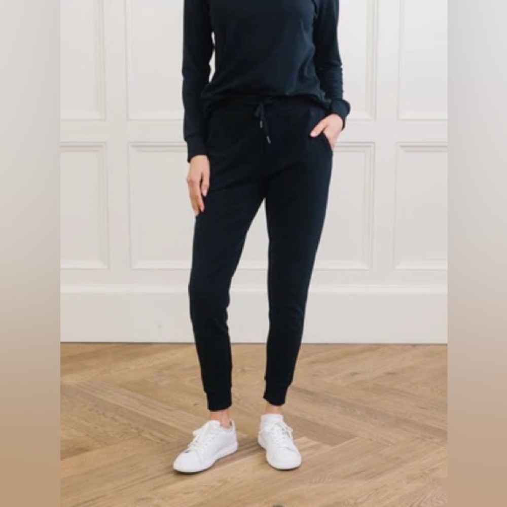 Cozy Earth Bamboo Vicose joggers black size m